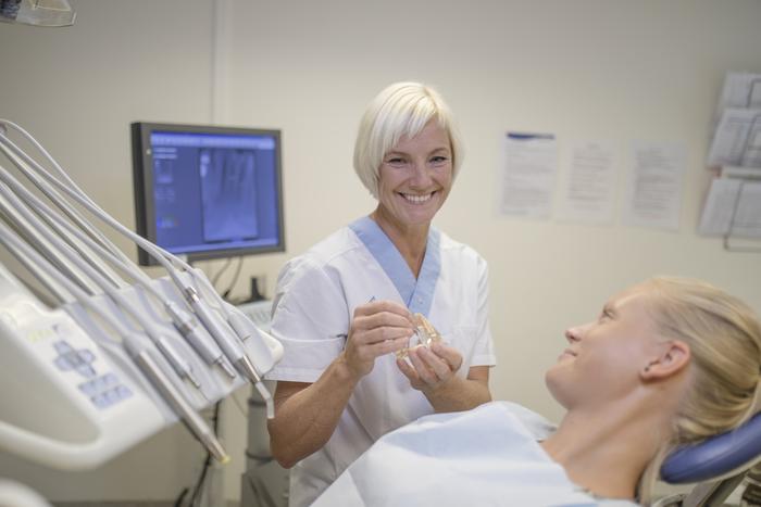 Pernilla Lundberg with patient