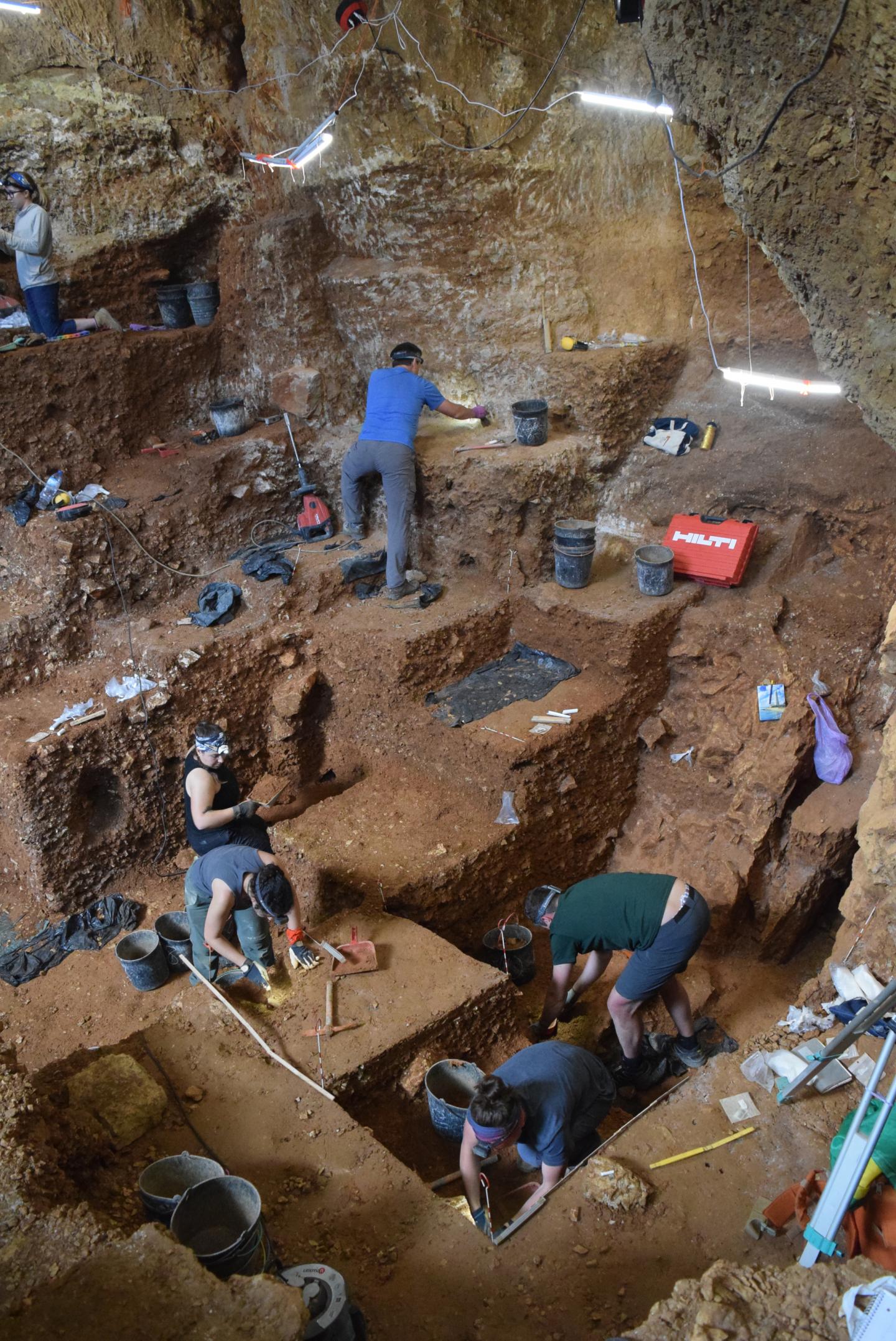 Excavation at Lapa do Picareiro in central Portugal
