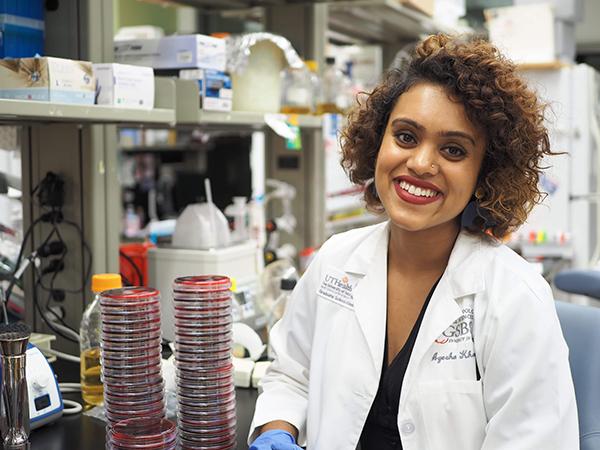 Ayesha Khan, University of Texas Health Science Center at Houston