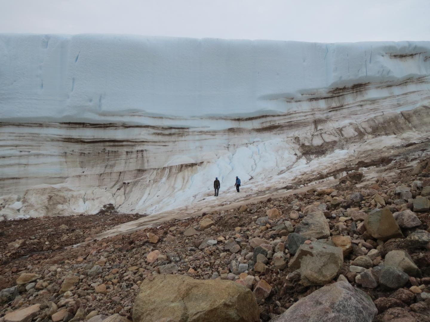 Hiking along the Greenland Ice Sheet