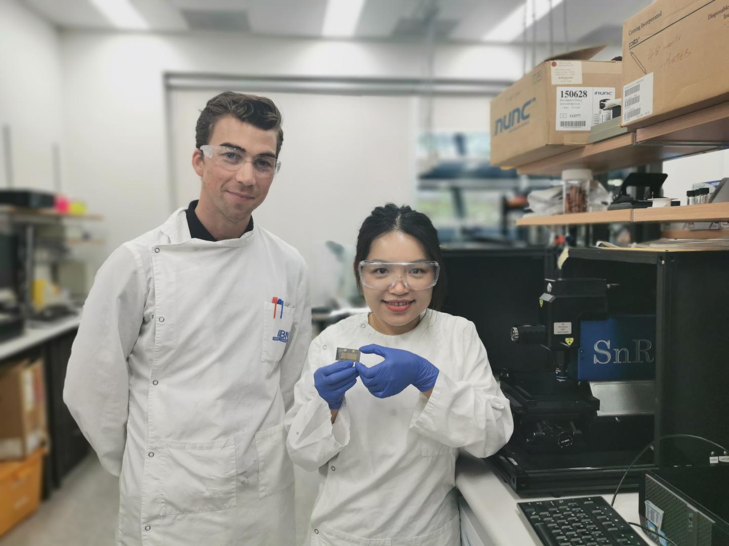 Dr Alain Wuethrich and Ms Jing Wang