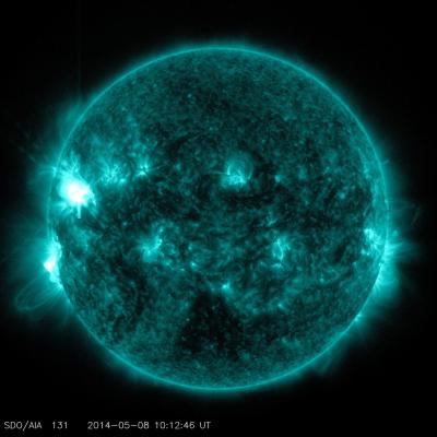 An M5.2-class Solar Flare in Progress on May 8, 2014 (2 of 2)