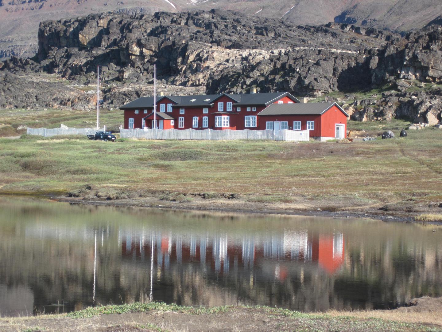 Long Exposure to Sunlight Helps Arctic Kelp Offset Ocean Acidity (7 of 7)