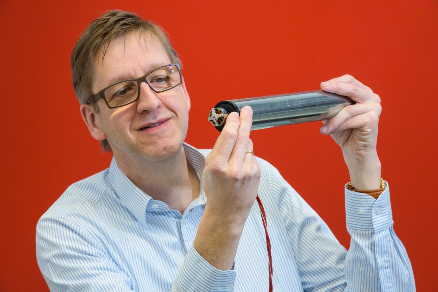 Saarbr&uuml;cken Engineers Develop Smart Conveyor Rollers for the Factory of the Future