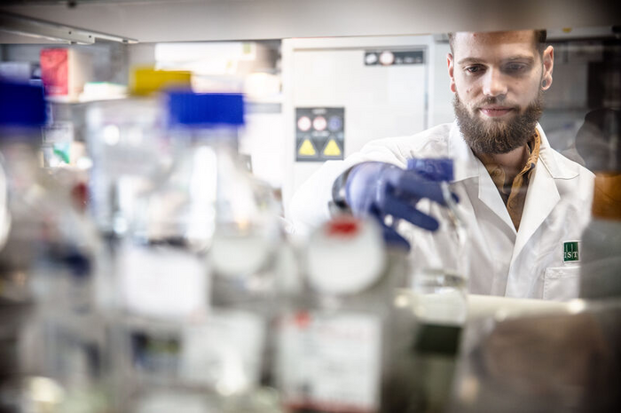 Doctoral Student Rouven Schulz.