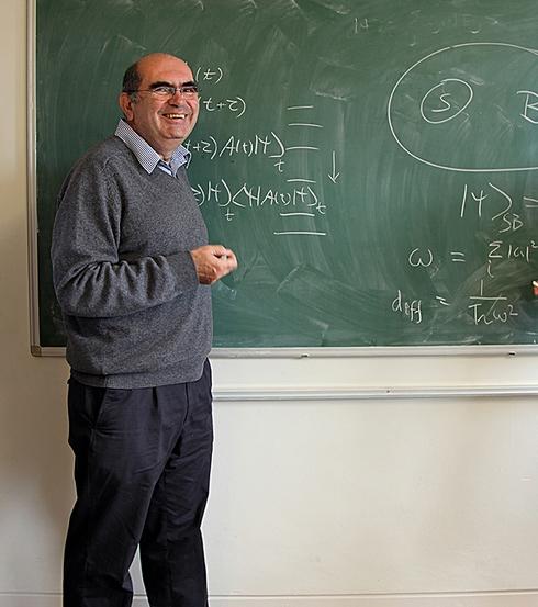 Dr. Sandu Popescu, 2016 Dirac Medal for Physics Recipient