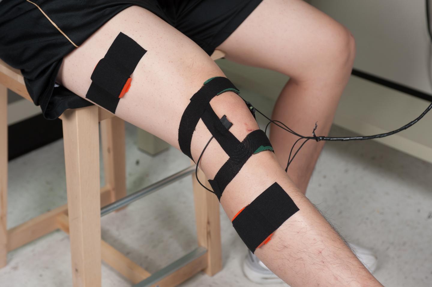 Listening Devices Detect Vibrations in Moving Knee