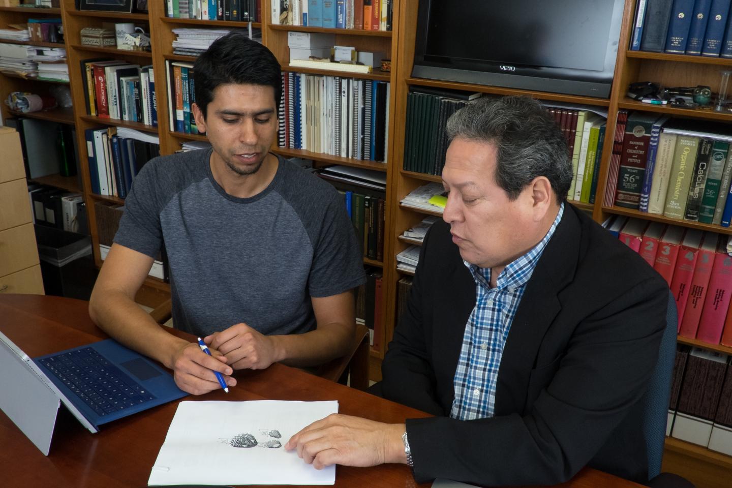 Mat&iacute;as Soto and Enrique Barrera