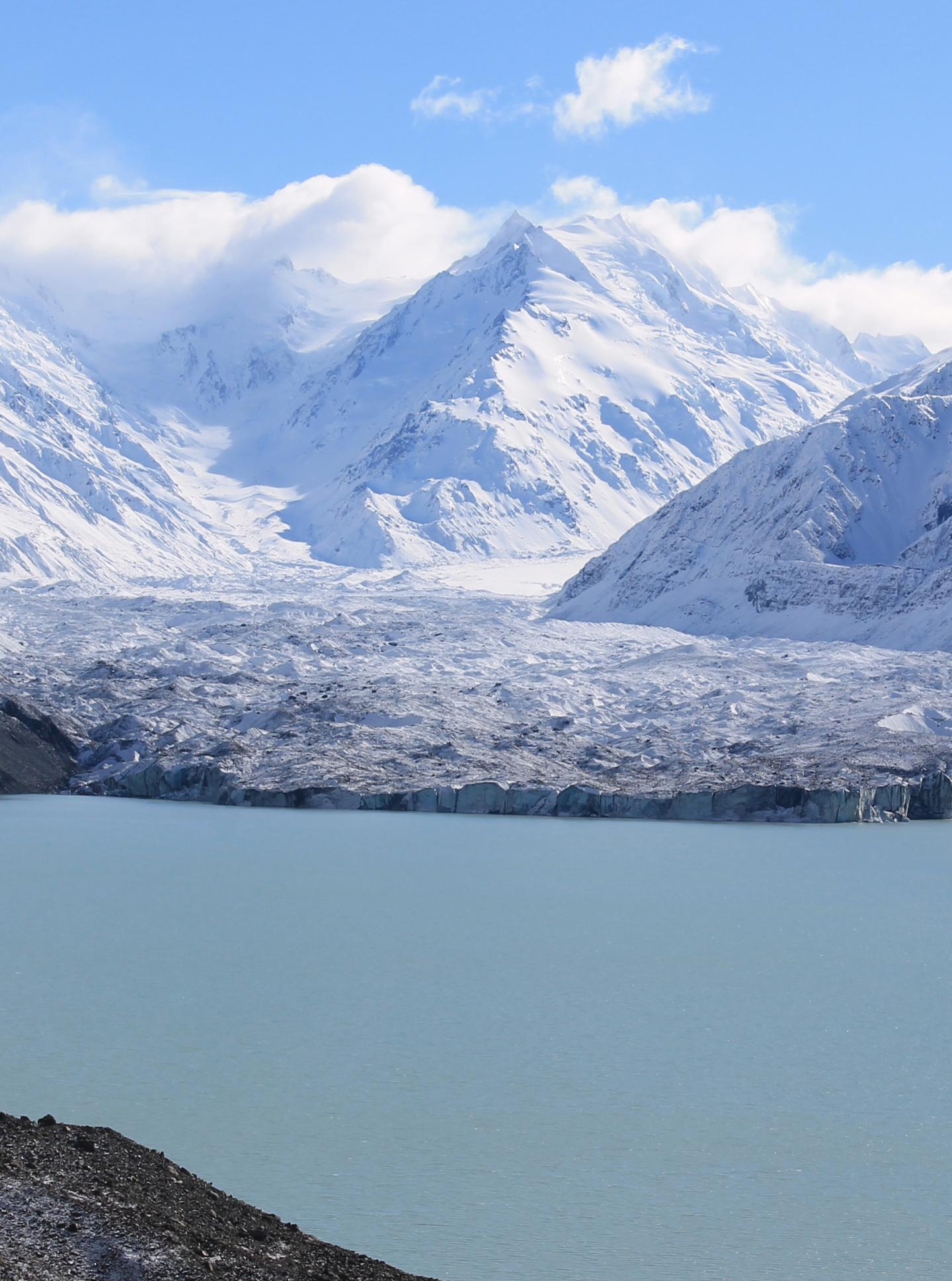 Mountain glaciation drives rapid oxidation of rock-bound organic carbon (6 of 6)