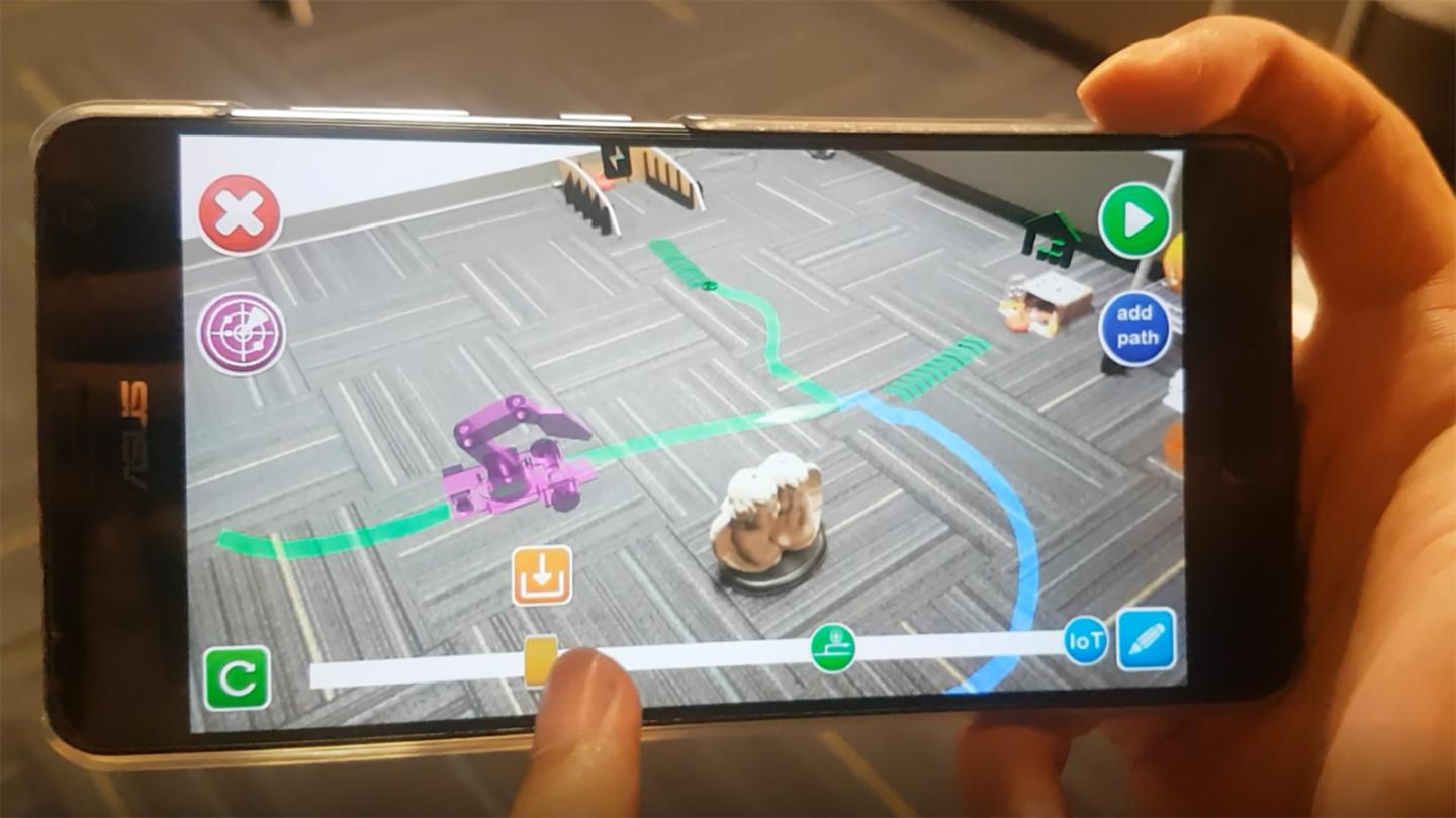 Smartphone App Controls a Robot