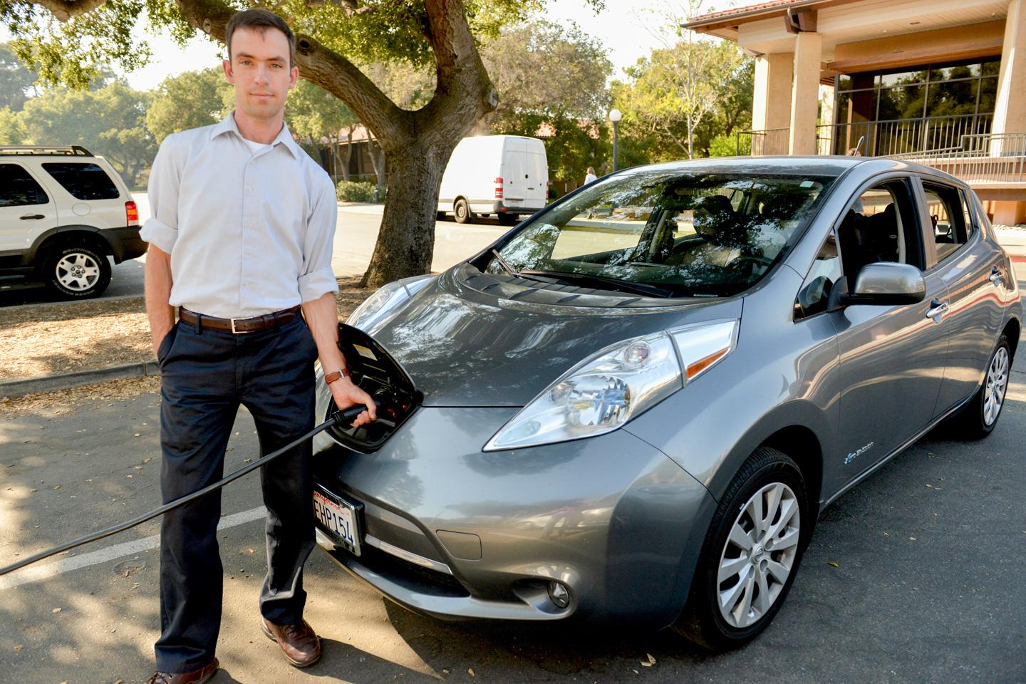 Electric Vehicles: Battery vs. Fuel Cell