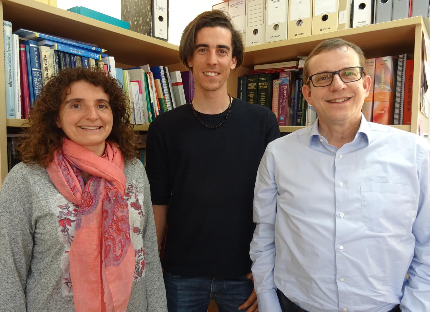 Researchers Mònica Bulló, Albert Salas-Huetos and Jordi Salas-Salvadó, Universitat Rovira i Virgil 