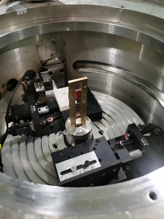 The target chamber of the Q3D magnetic spectrograph