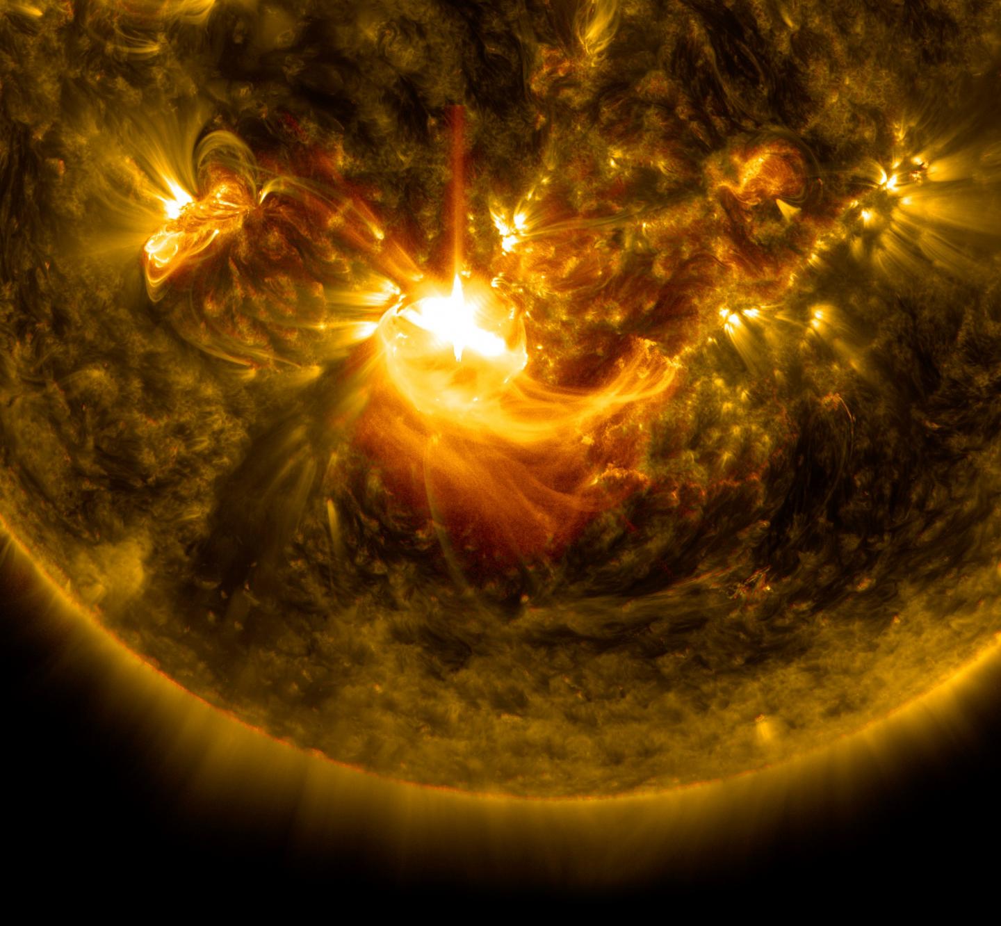 NASA's Sun Watching Observatory Sees Mid-level Solar Flare on Dec. 16, 2014