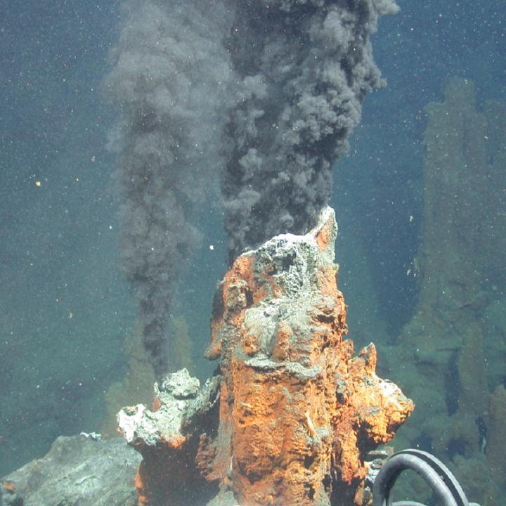 Deep ocean best sale hydrothermal vents