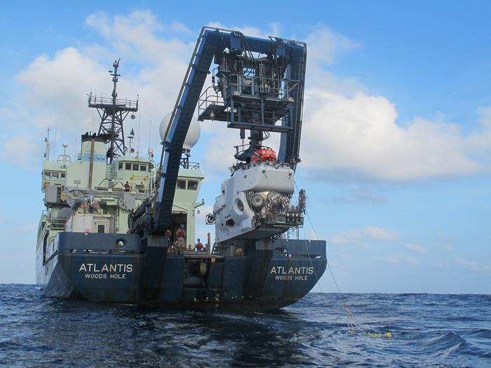 DSV Alvin with R/V Atlantis