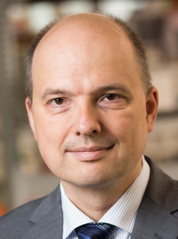 Chemicals in e-cigarettes mix together to form new, unexpectedly toxic compounds