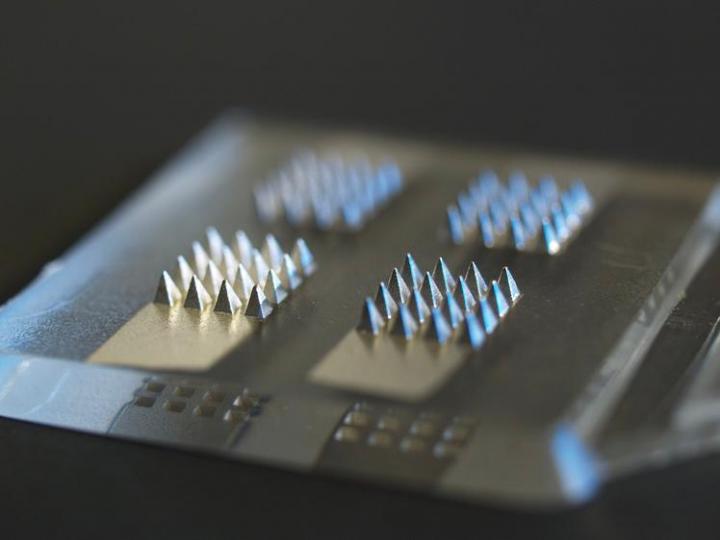 Smart patches using microneedles - close-up