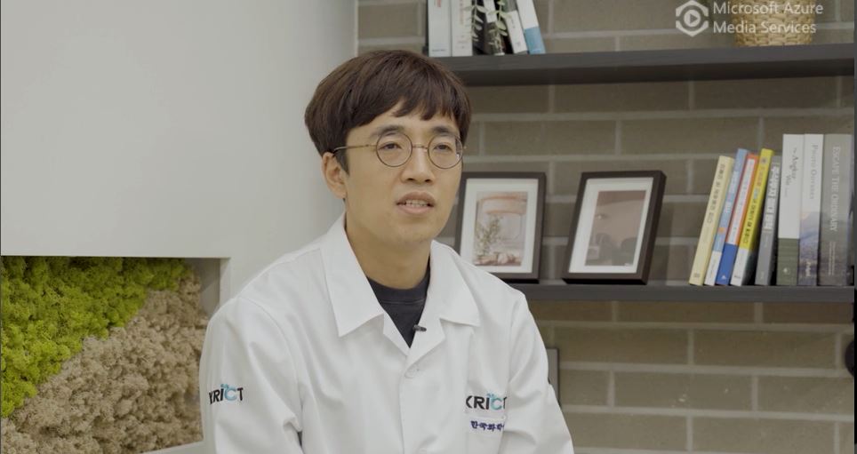 Interview Q&A session with the head researcher, Dr. Oh Dongyeop