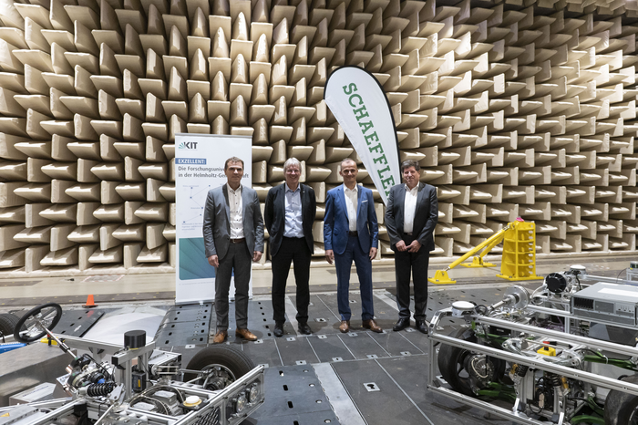 KIT and Schaeffler boost mobility research with a strategic partnership: Uwe Wagner, Chief Technology Officer, Schaeffler AG; Professor Holger Hanselka, President of KIT; Matthias Zink, CEO Automotive Technologies, Schaeffler AG; Professor Thomas Hirth, Vice President for Innovation and International Affairs at KIT