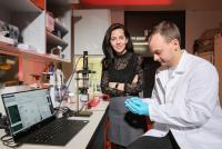 Hatice Altug and Alexander Belushkin, Ecole Polytechnique Fédérale de Lausanne