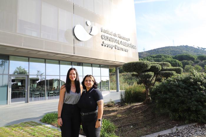 Aina Rill (left) & Merceders Guerrero (right), researchers at the Josep Carreras Institute