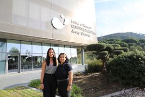 Aina Rill (left) & Merceders Guerrero (right), researchers at the Josep Carreras Institute