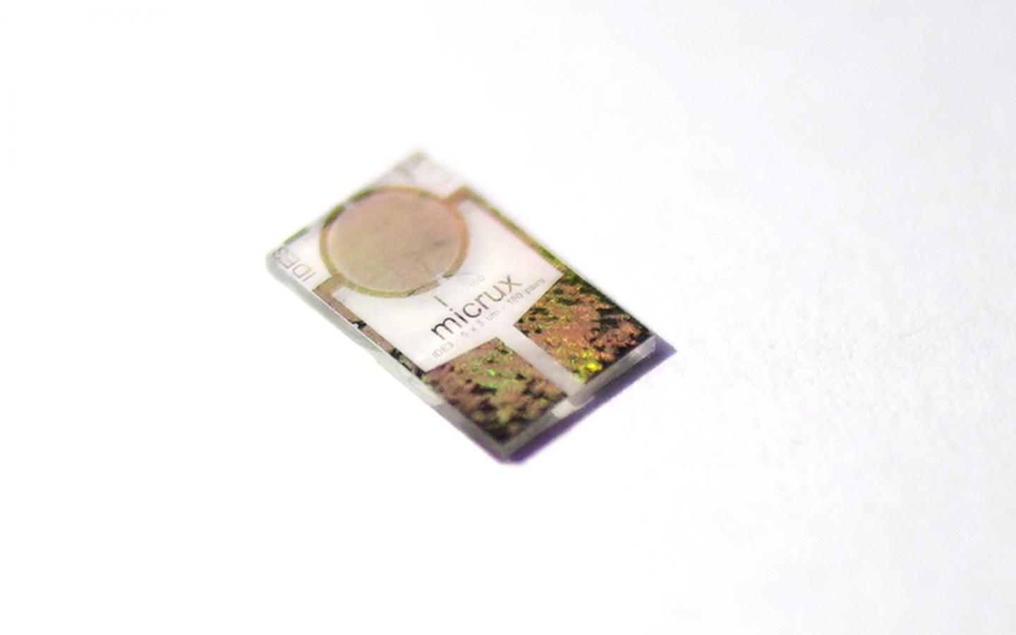 Room-temperature hydrogen sensor