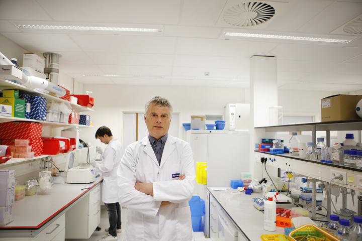 Professor Johan Neyts