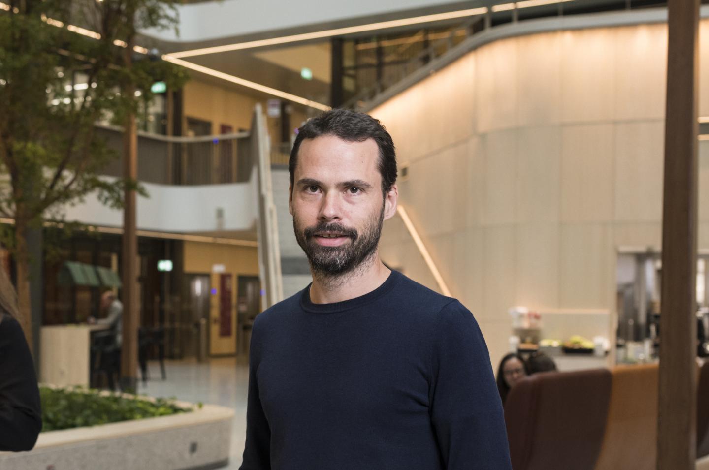 Dinos Meletis, Karolinska Institutet