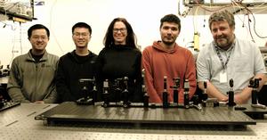 Professor Jinyang Liang’s team at INRS is advancing in imaging speed with a new ultrafast camera system.