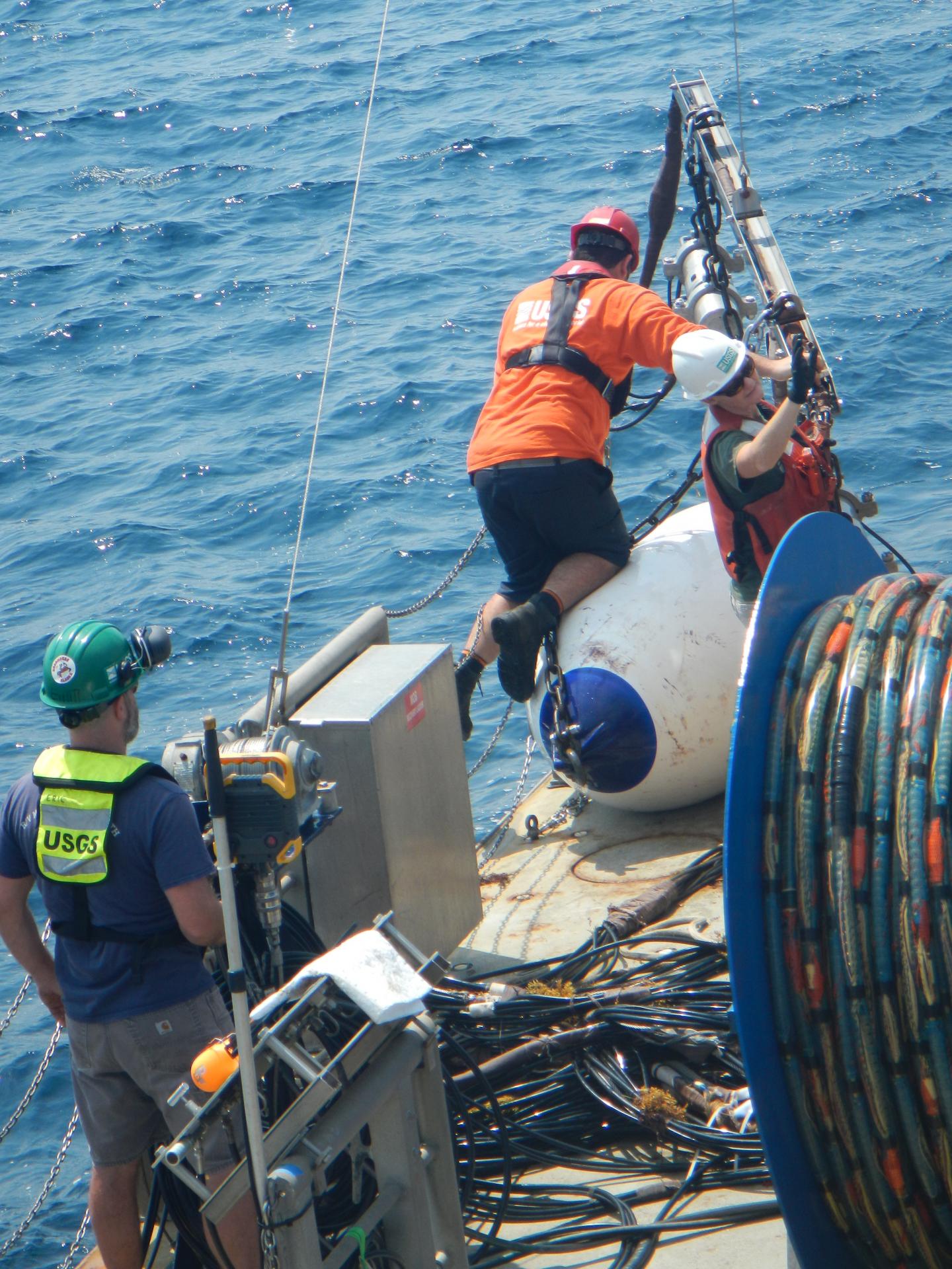 Retrieving Seismic Airguns