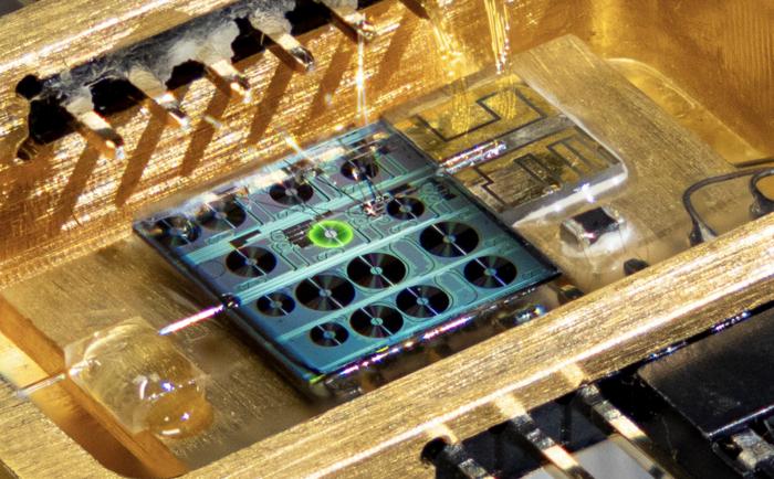 Optical image of a fully-packaged hybrid integrated erbium-laser based on silicon nitride photonic integrated circuit.