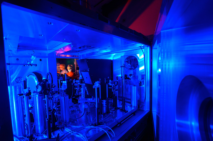 Experiment at the POLARIS laser.