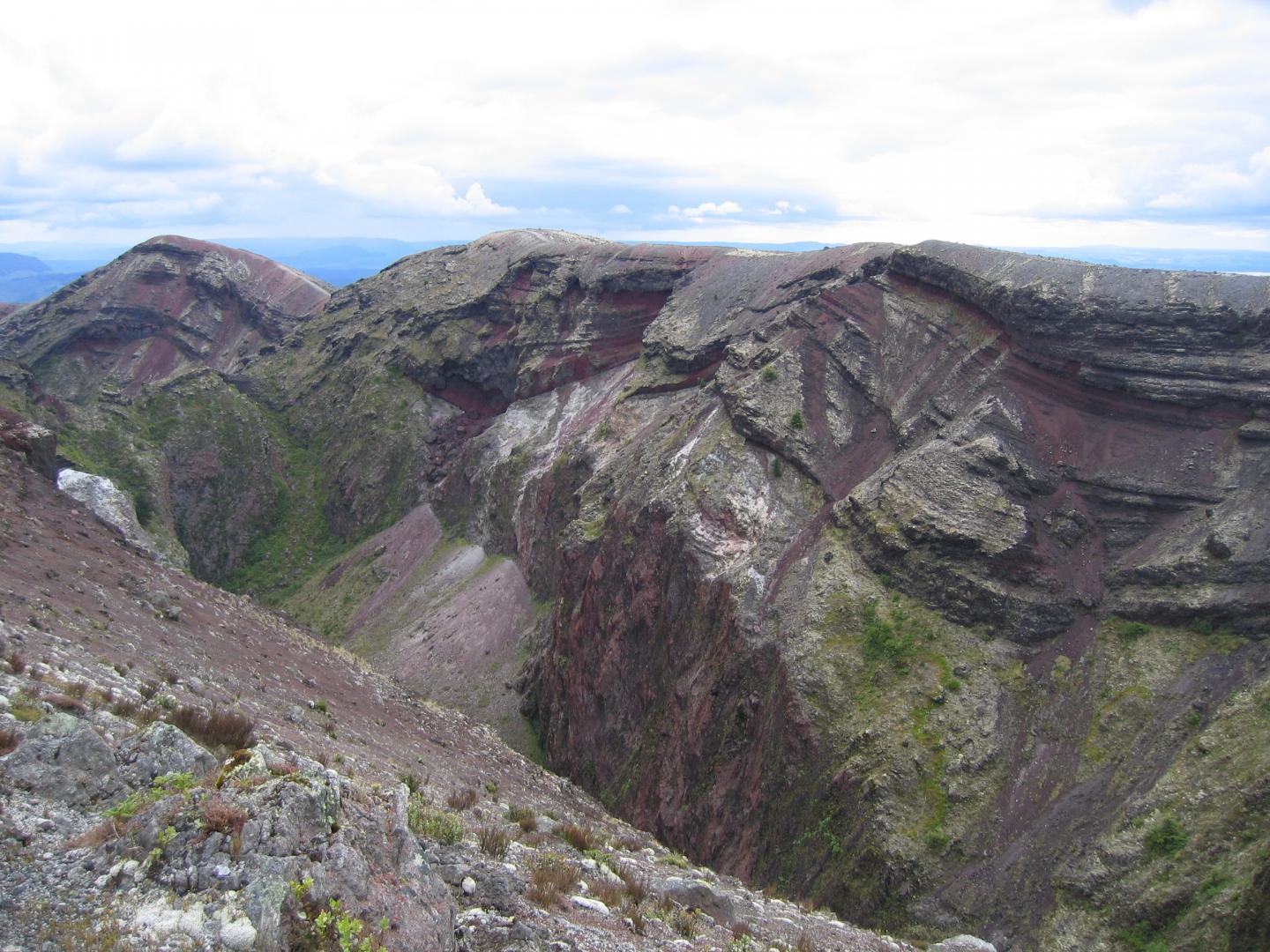 Volcanic Crystals Give Insight into Magma Behavior