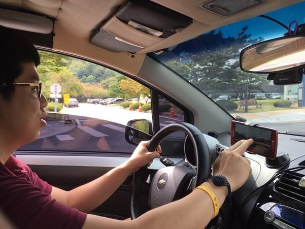 Traffic Violation Reporting App: Mobile Roadwatch