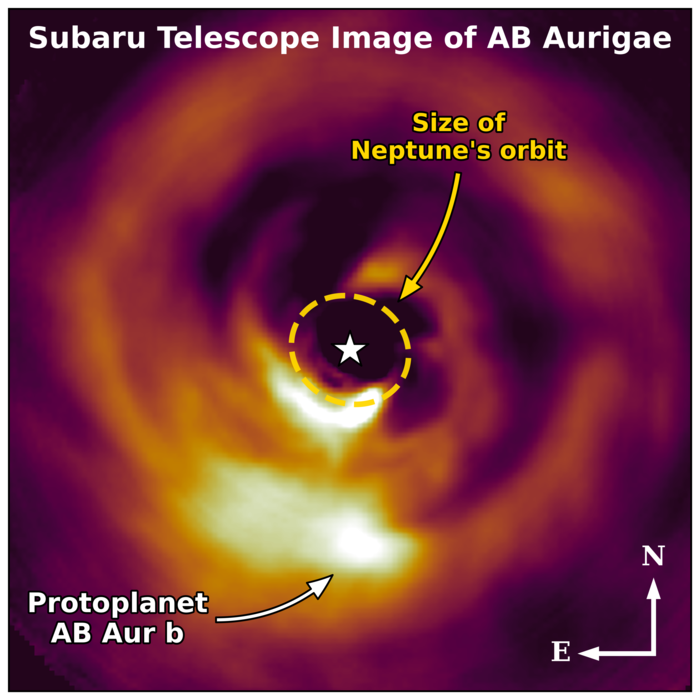 すばる望遠鏡によるぎょしゃ座AB星の赤外線画像