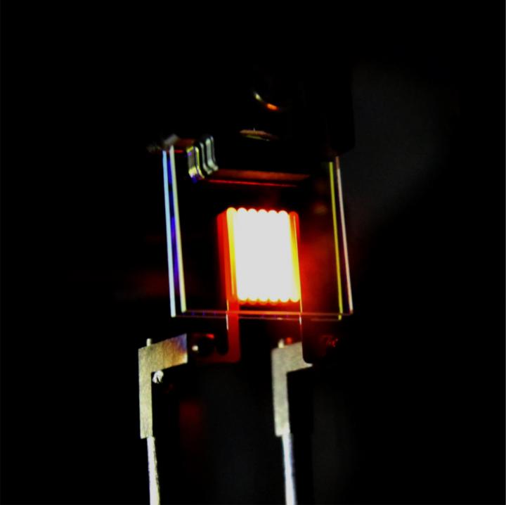 Nanophotonic Incandescent Light Bulb