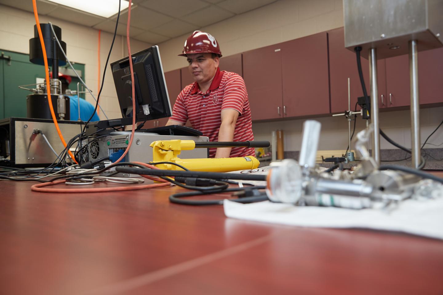 Professor Salehi and Team Developing New Methods and Smart Wellbore Materials for Geothermal Drilling