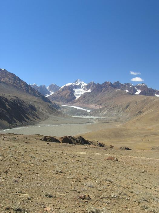 A sediment-covered glacier in the northwest Himalayas in a region where a lot of sediment is produced and transported away in the rivers.