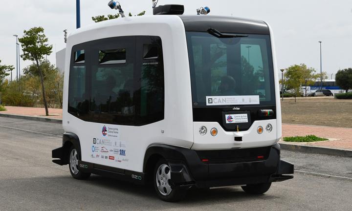Autonomous Electric Minibus in Development to Tour Timanfaya