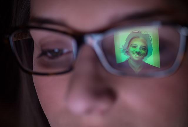 What Do People Want to See in An Online Dating Profile?