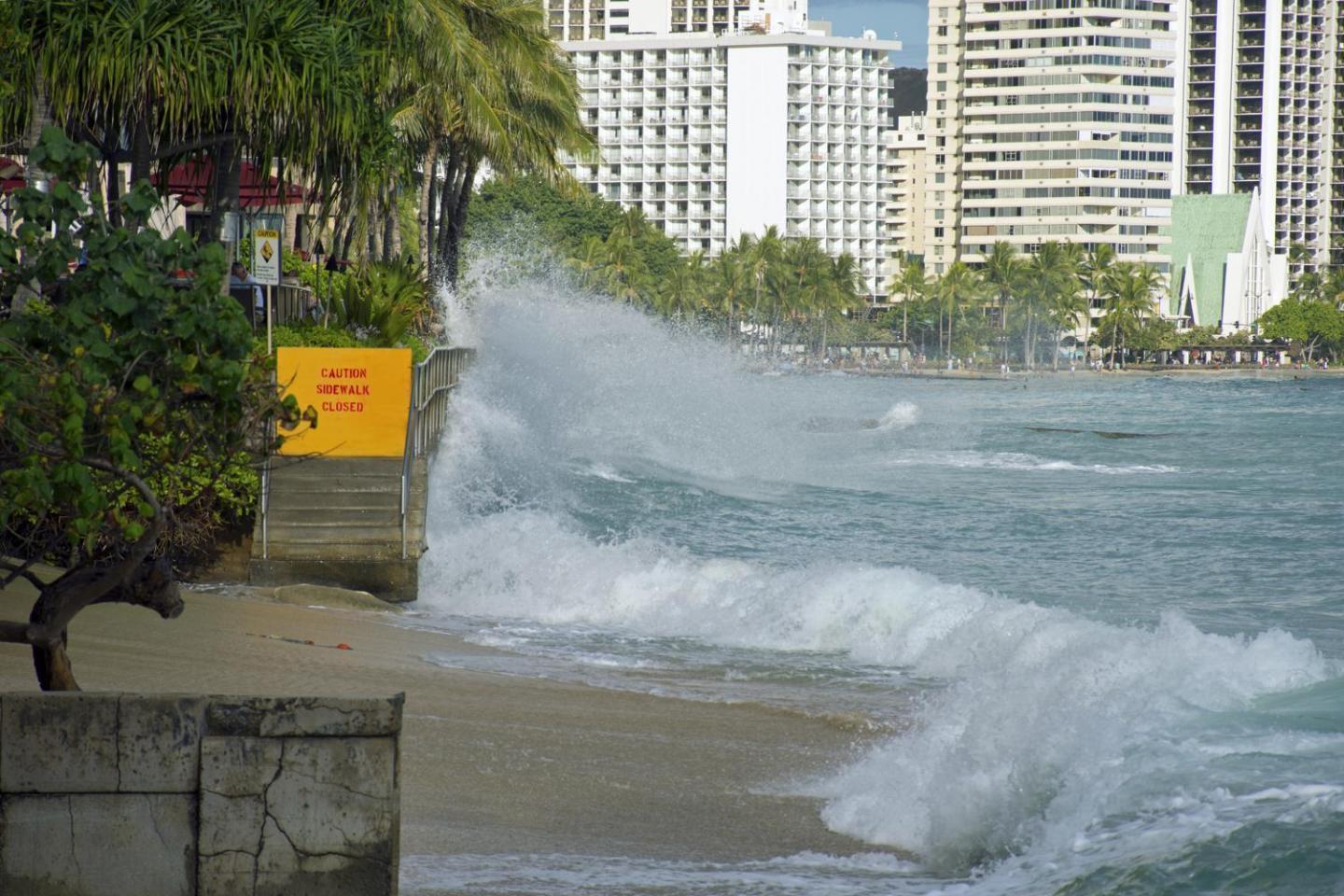 Waves crashing in Waikiki