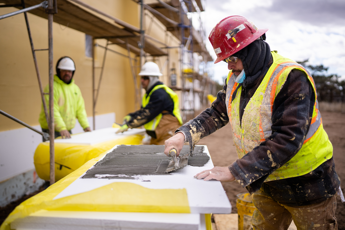 pluma worker