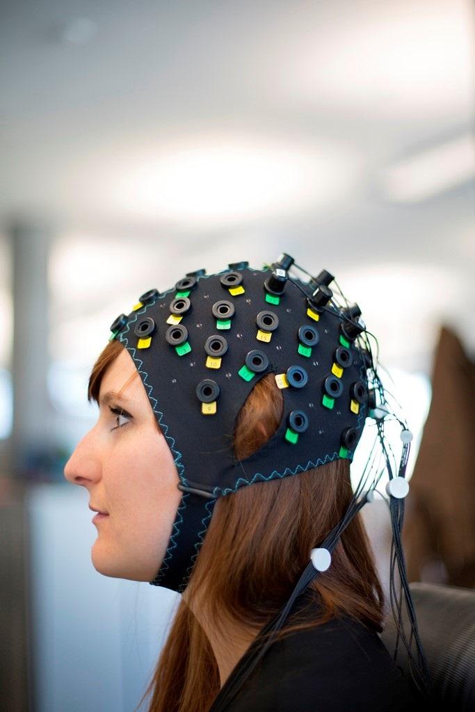 Brain-Computer Interface Allows Completely Locked-In People to Communicate (1 of 2)