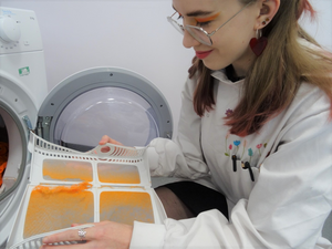 Examining microfibers collected on the dryer lint filter