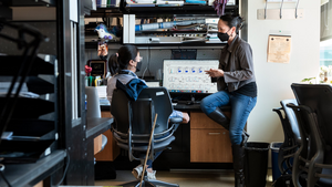 Gladstone researchers Tongcui Ma and Nadia Roan