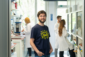 Dr. Guillaume Médard in the organic chemistry laboratory, where he and his team synthesise the chemical probes.