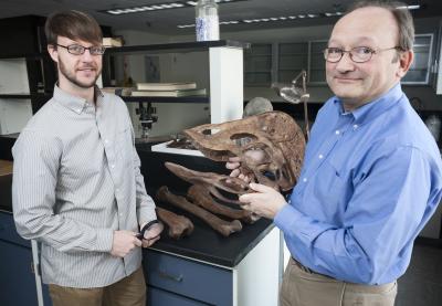 Smithsonian Scientists with <i>Anzu wyliei</i> Reconstruction