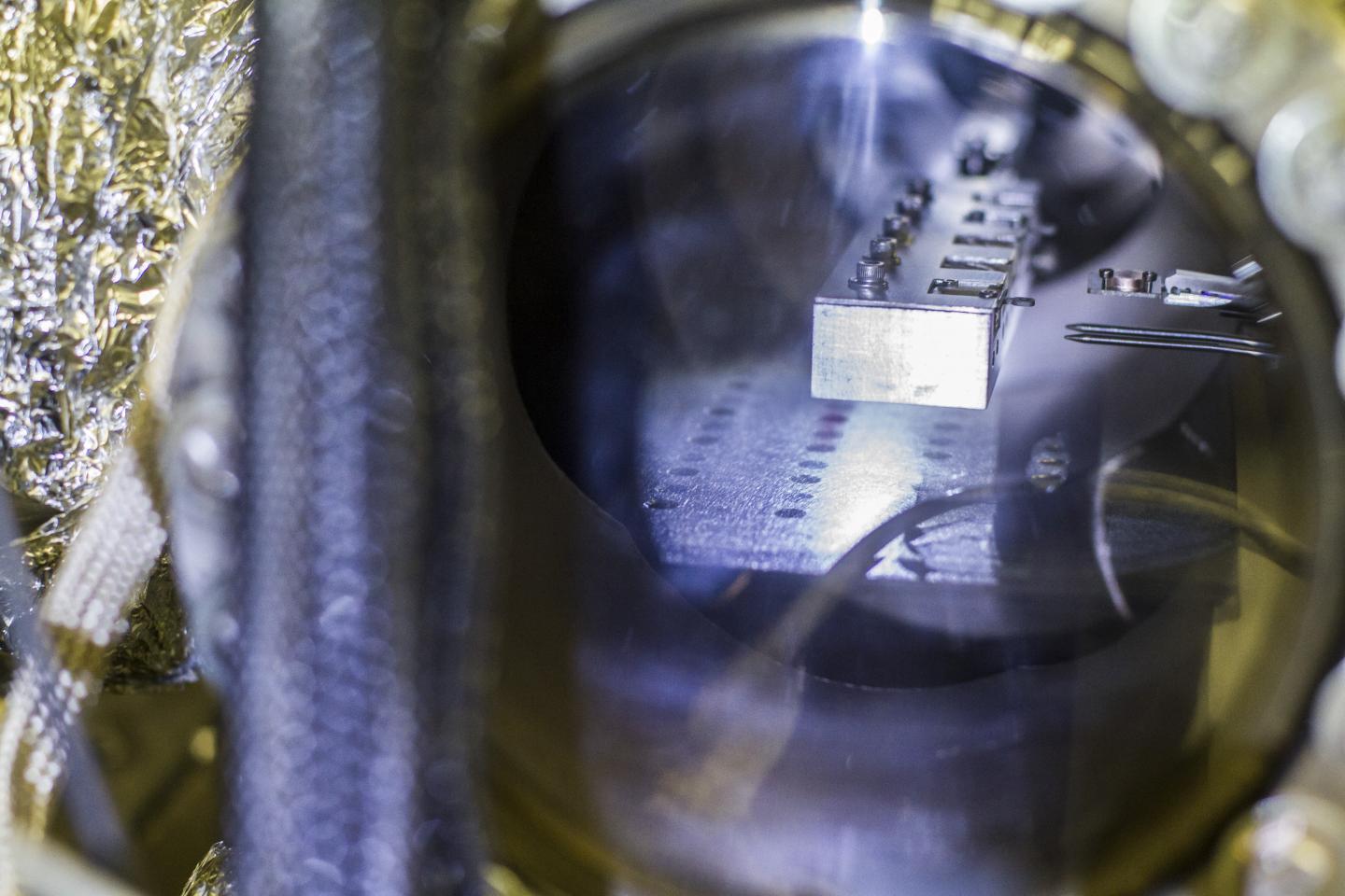 Sample Loading Chamber